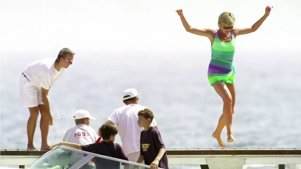 Princess Diana’s ‘Love Boat’ Sinks to the Bottom of the Sea