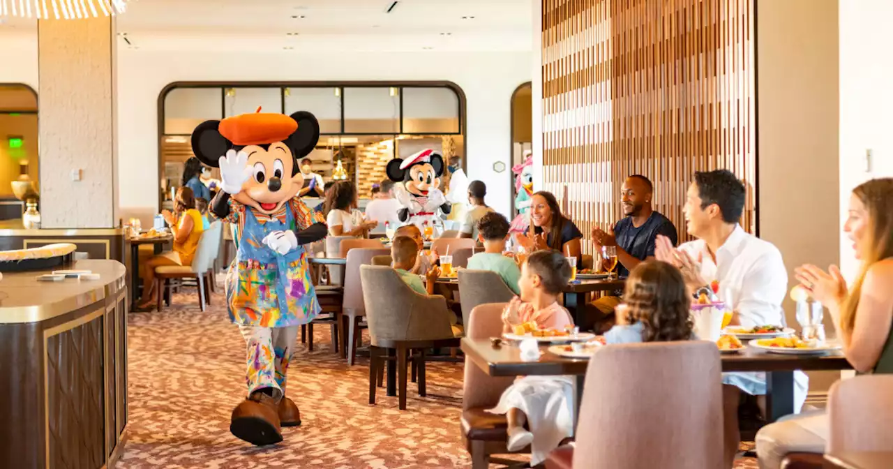 Disney announces updates to dining reservations at theme parks