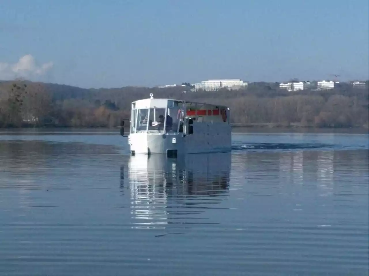 Découvrez l'agglo de Cergy-Pontoise à bord d'un bus amphibie !