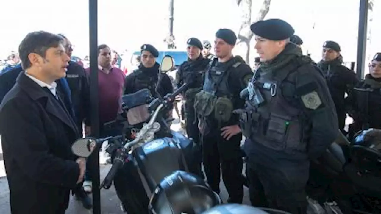 Kicillof : 'Nos dedicamos a reconstruir una fuerza policial abandonada'