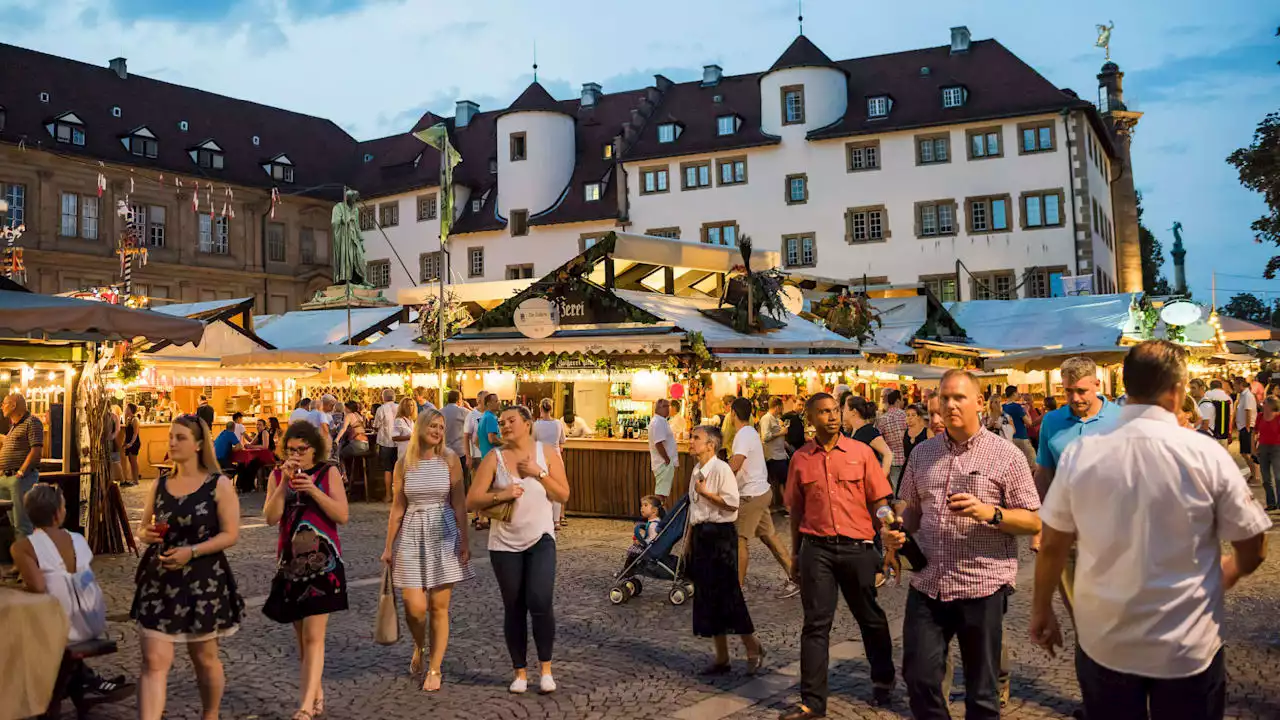 Stuttgart: Champagner-Fahnder auf dem Weindorf