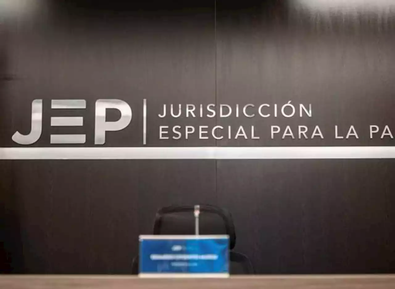 Víctimas piden a la JEP llamar a declarar a 3 exministros de Defensa por falsos positivos