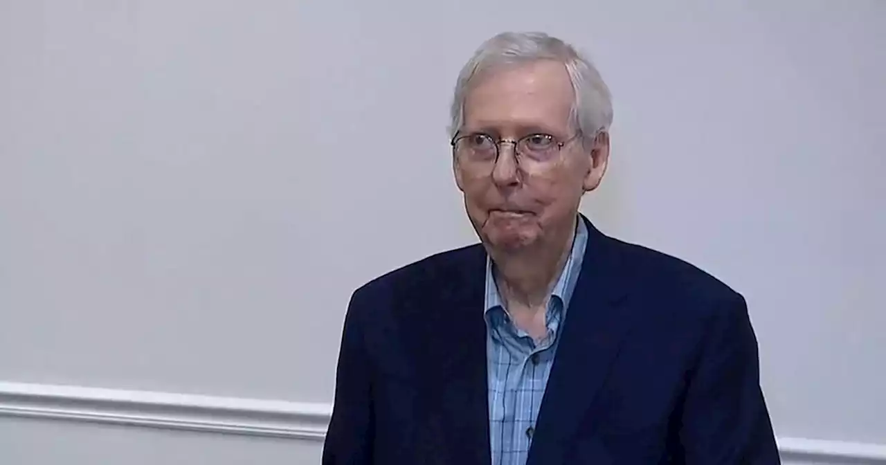 Mitch McConnell appears to freeze again during exchange with reporters