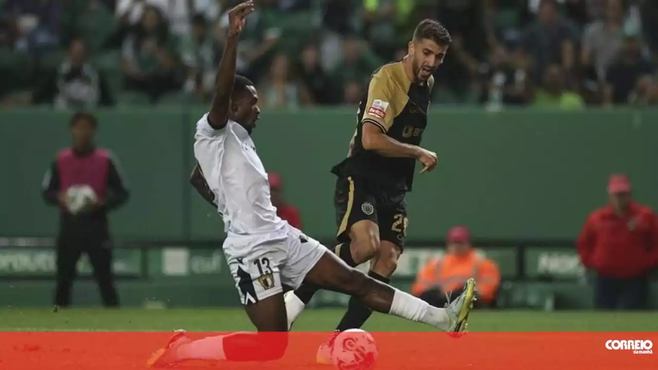 Sporting condena atos discriminatórios e apoia futebolista do Famalicão que denunciou insultos racistas