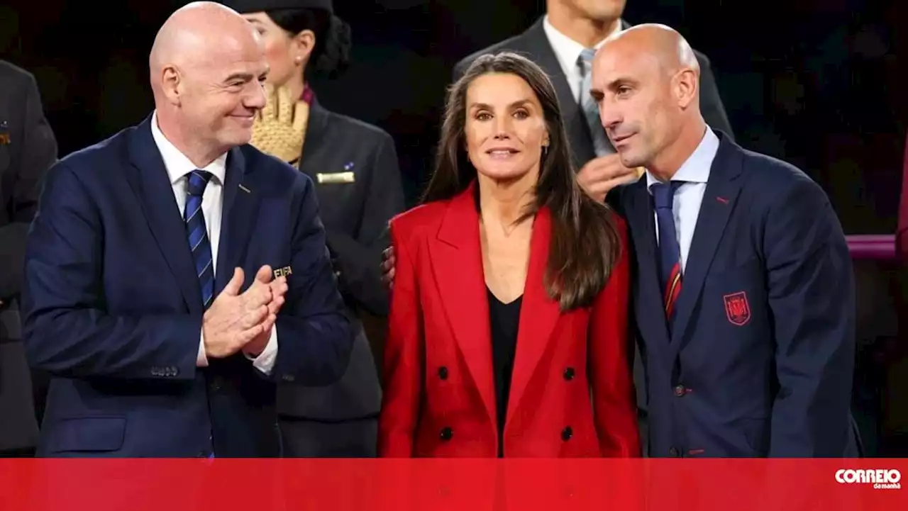 'Um energúmeno a tocar-se nos genitais e na rainha': presidente da Liga espanhola arrasa Rubiales