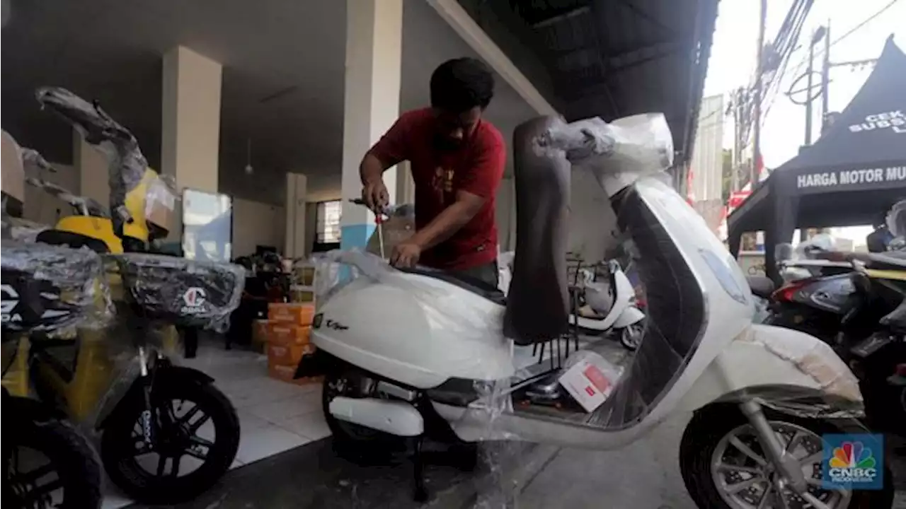 Ini Pabrikan Motor Listrik Ketiban Cuan Subsidi Rp 7 Juta