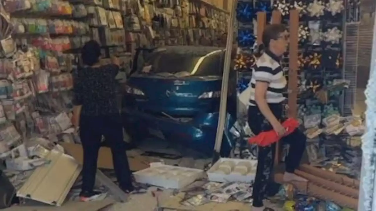 Video shows moments after car smashed through front windows of Mississauga dollar store