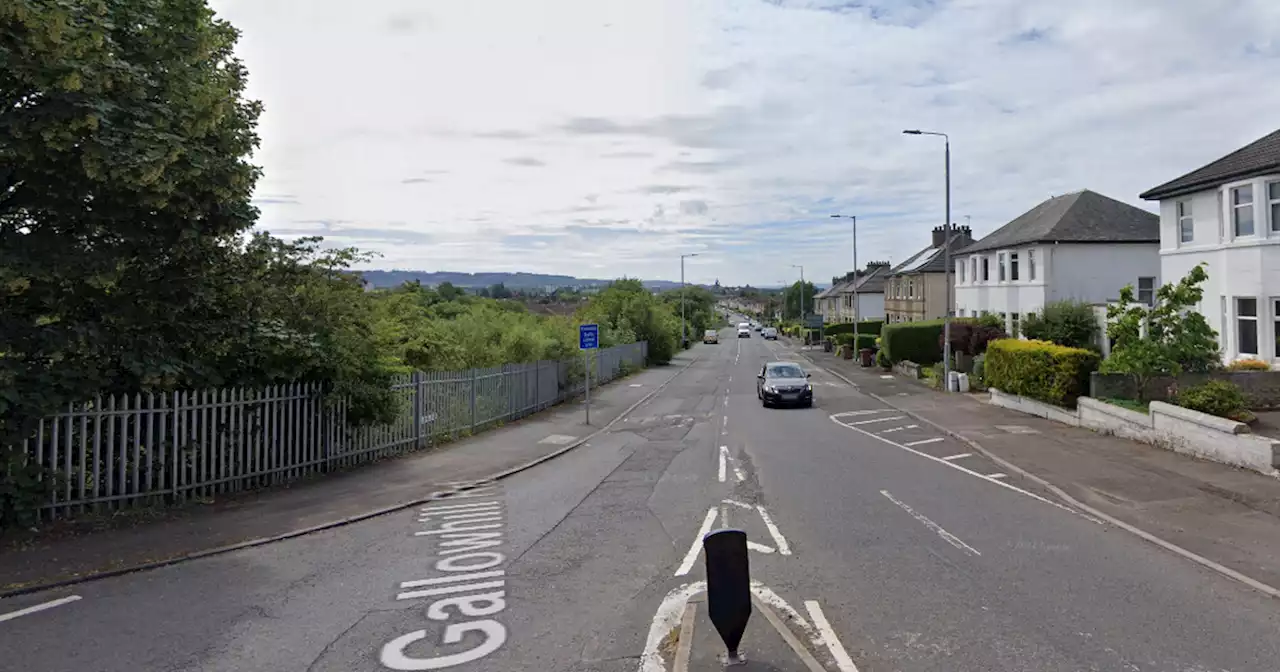 Man hospitalised after serious assault in Paisley flat as police issue appeal