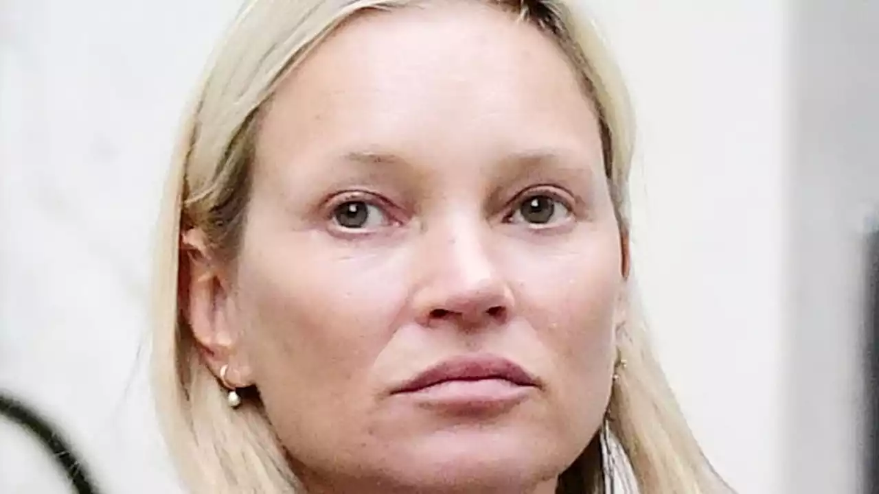 Make-up free Kate Moss looks flawless