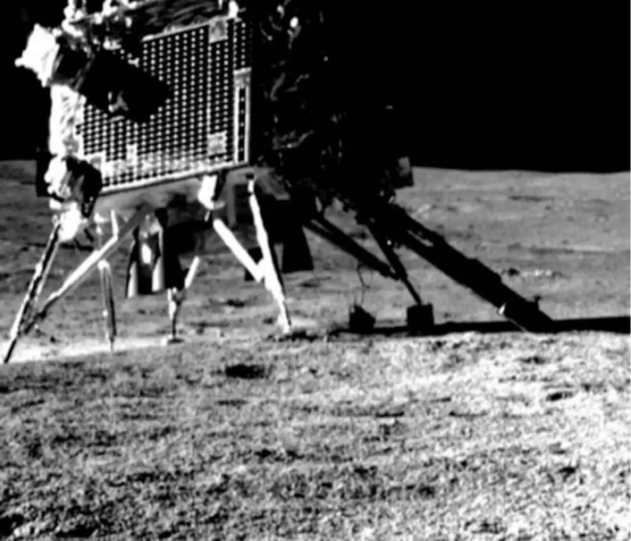 India difunde la primera imagen de su aterrizador en la Luna