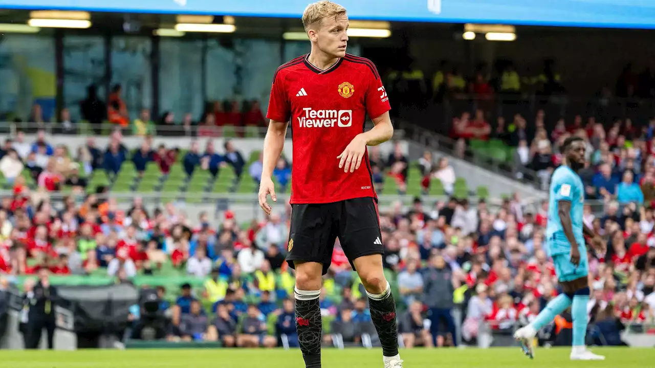 - Donny van de Beek (Manchester United) serait proche de Lorient