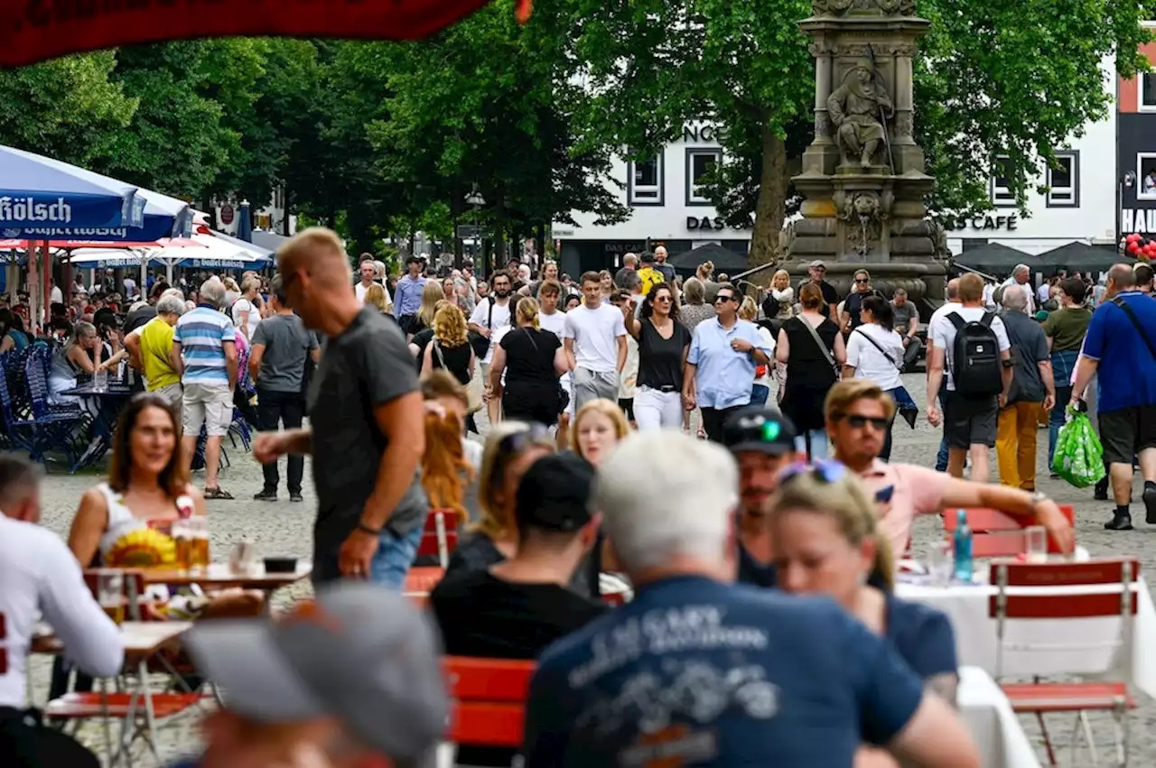 „Stehen mit dem Rücken zur Wand“: Angst vor 2024: Kölner Gastro mit Brandbrief an Kanzler Scholz