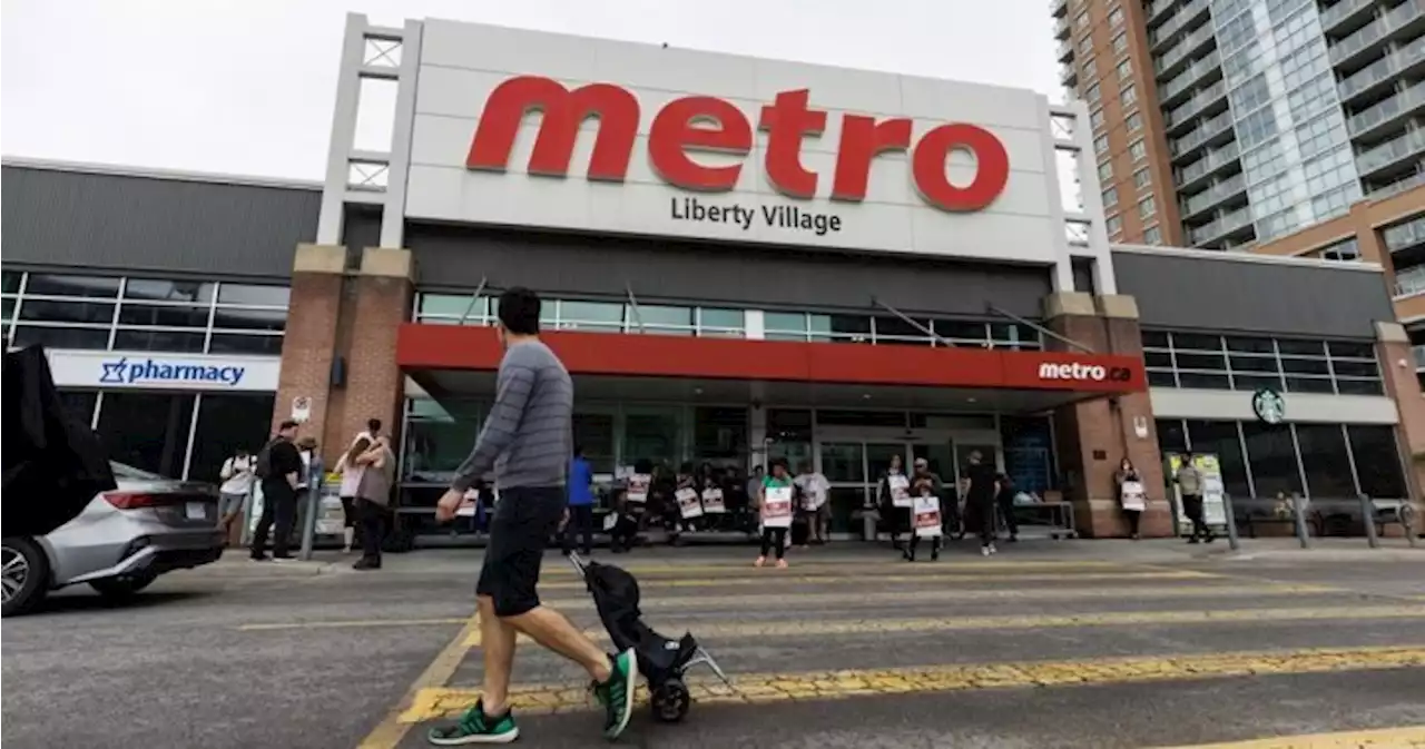 Metro grocer says tentative deal reached with Unifor workers