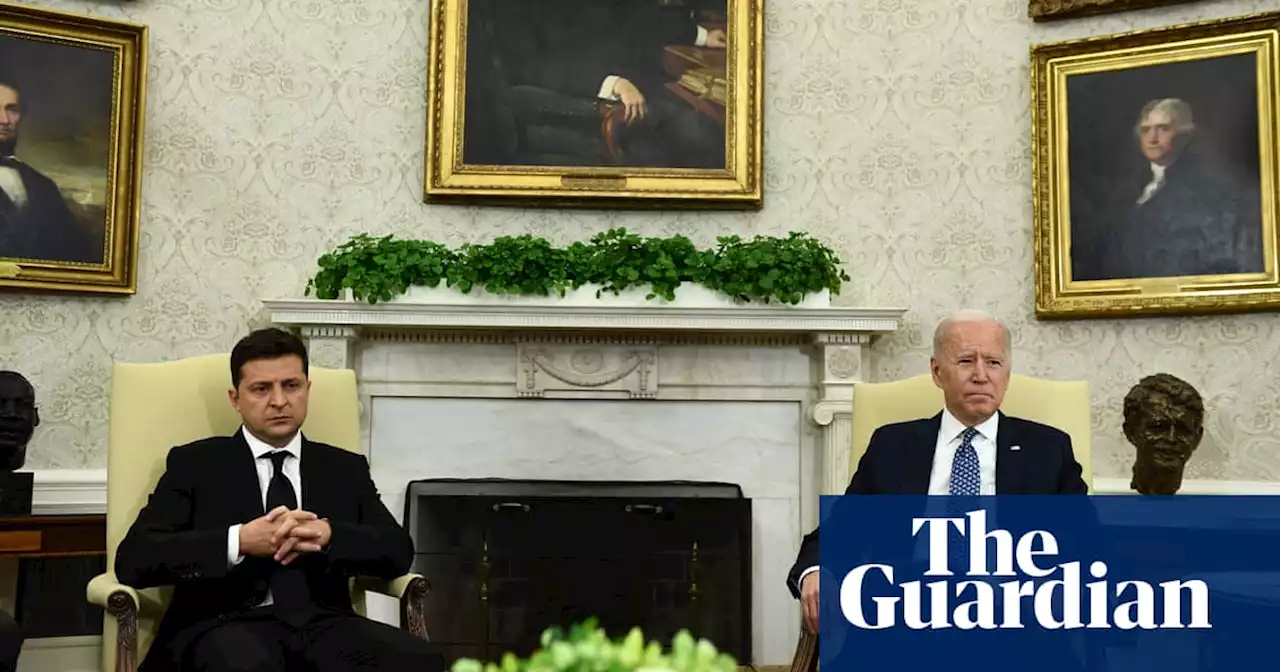 Ukraine’s Zelenskiy ‘bombed’ first White House meeting with Biden, book says