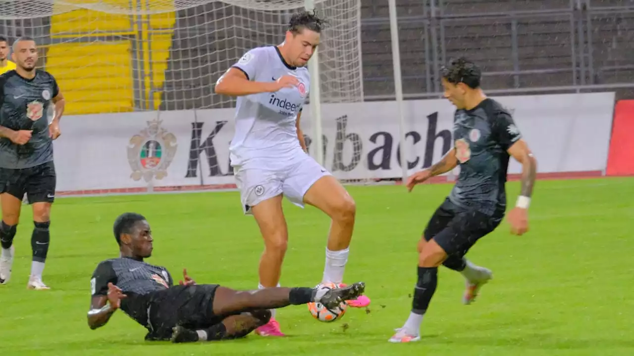 Kassel holt Punkt in Unterzahl - Butler erzielt Sechs-Minuten-Hattrick