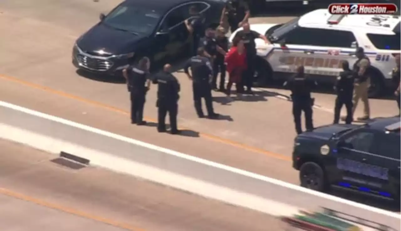 Woman in custody after chase involving multiple law enforcement agencies on Beltway 8 South