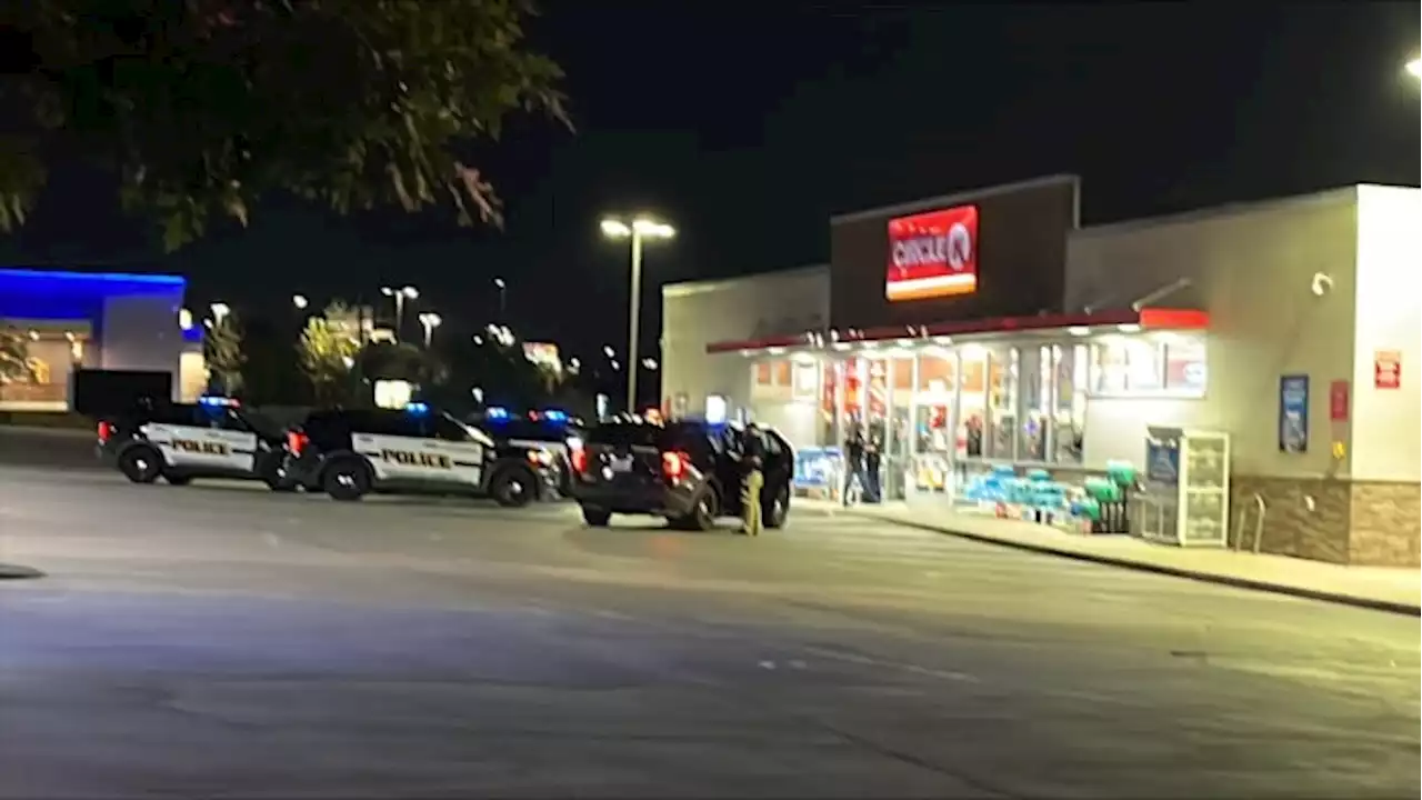 Man shot multiple times during argument with juveniles at Northeast Side convenience store, SAPD says