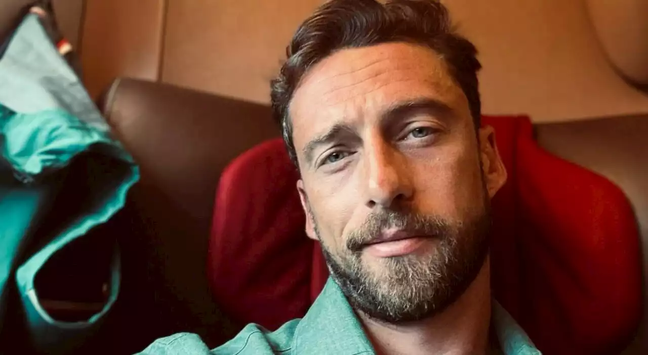 Claudio Marchisio parla del necrologio imbrattato con un insulto omofobo: «Gesto inaccettabile che deve essere punito»