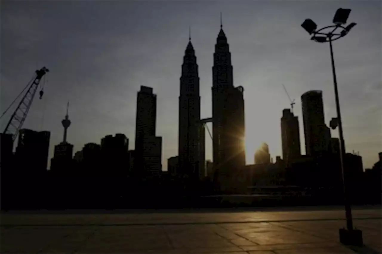 Moody's Analytics: Malaysia seen benefitting as investors shift risk from China