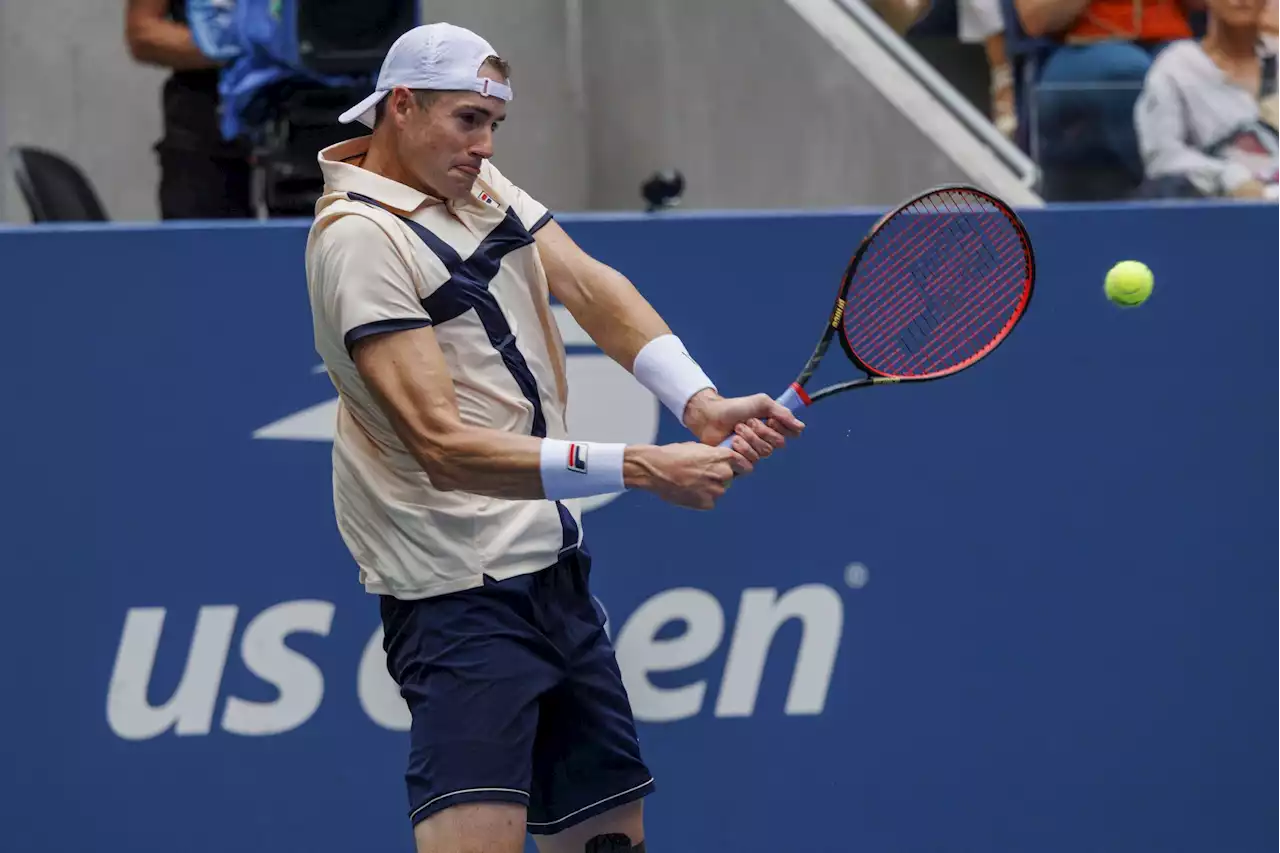 John Isner derrota al argentino Facundo Díaz Acosta y retrasa su adiós al tenis