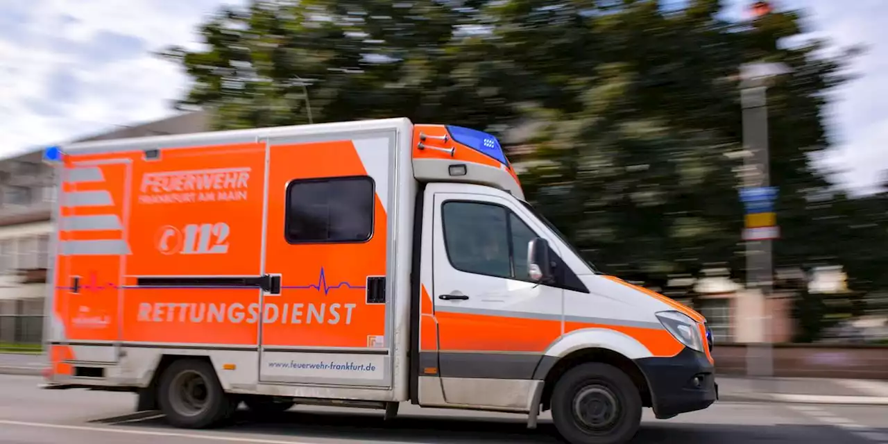 Rettungswagen stößt in Mittelfranken mit Auto zusammen