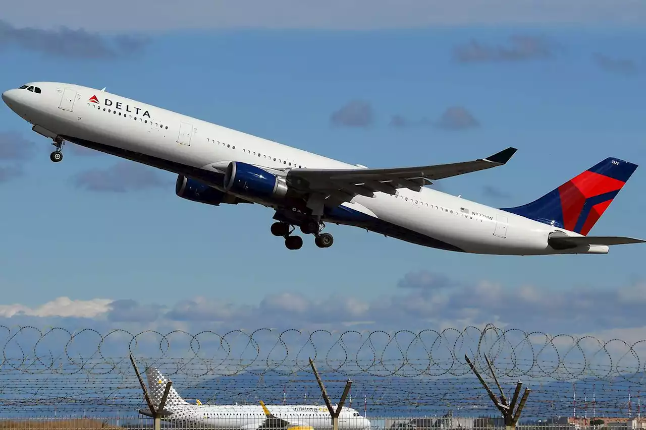 11 Passengers Treated in Hospital Following 'Severe Turbulence' on Delta Flight to Atlanta