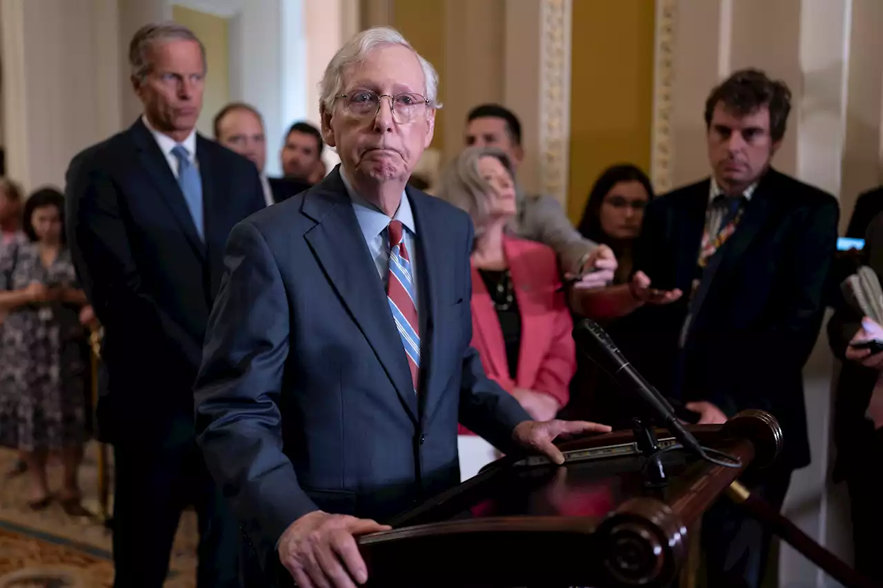 McConnell freezes again during Kentucky press conference