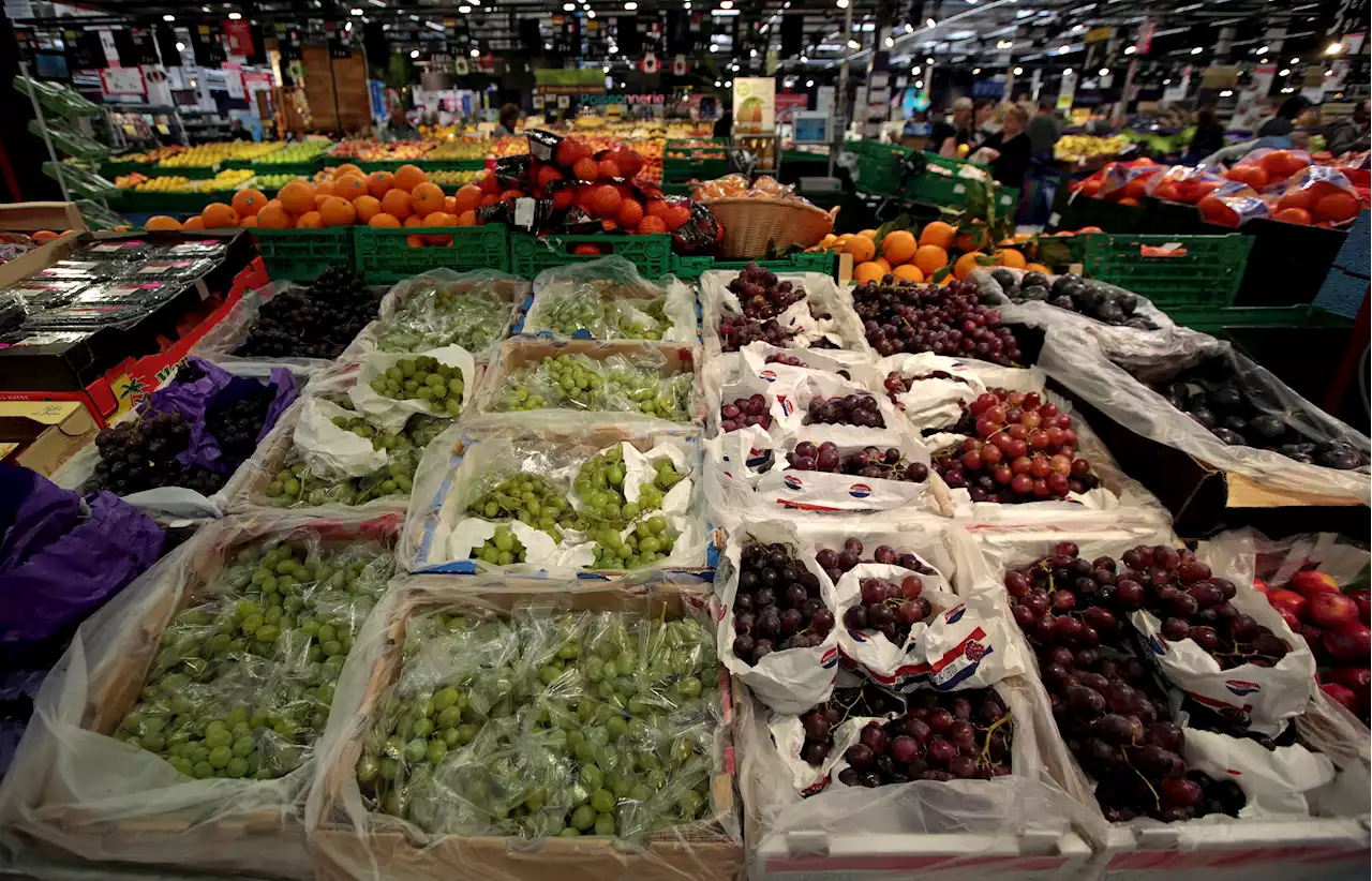 Explainer-Why is France struggling to lower supermarket prices?