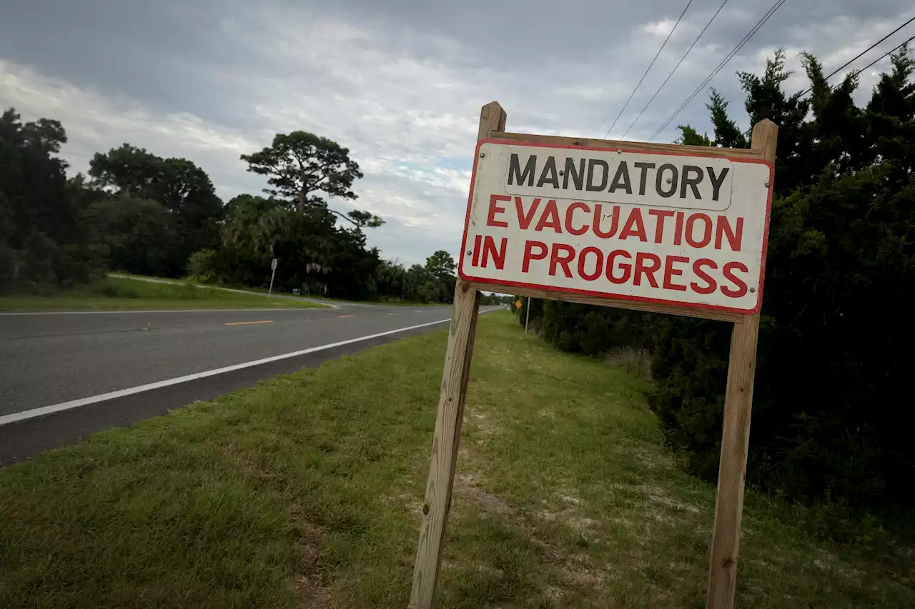 Some Tampa gas pumps shuttered as Hurricane Idalia approaches