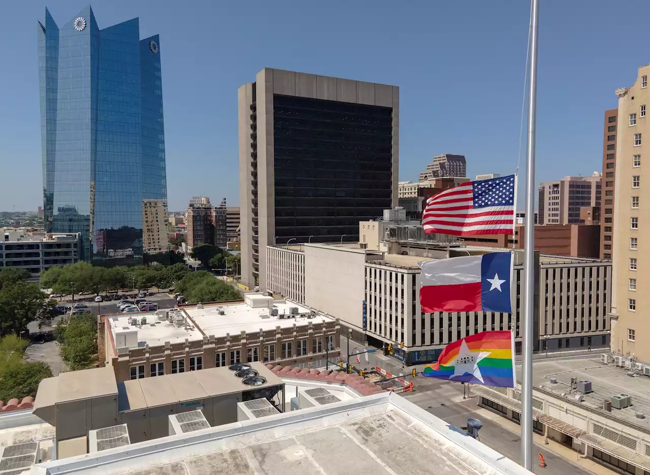 San Antonio LGBT Chamber joins lawsuit against Texas' 'drag ban'