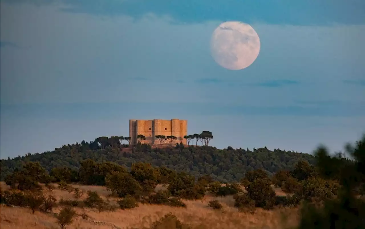 The Last Super Blue Moon until 2037 Rises Tonight. Here&rsquo;s How to See It