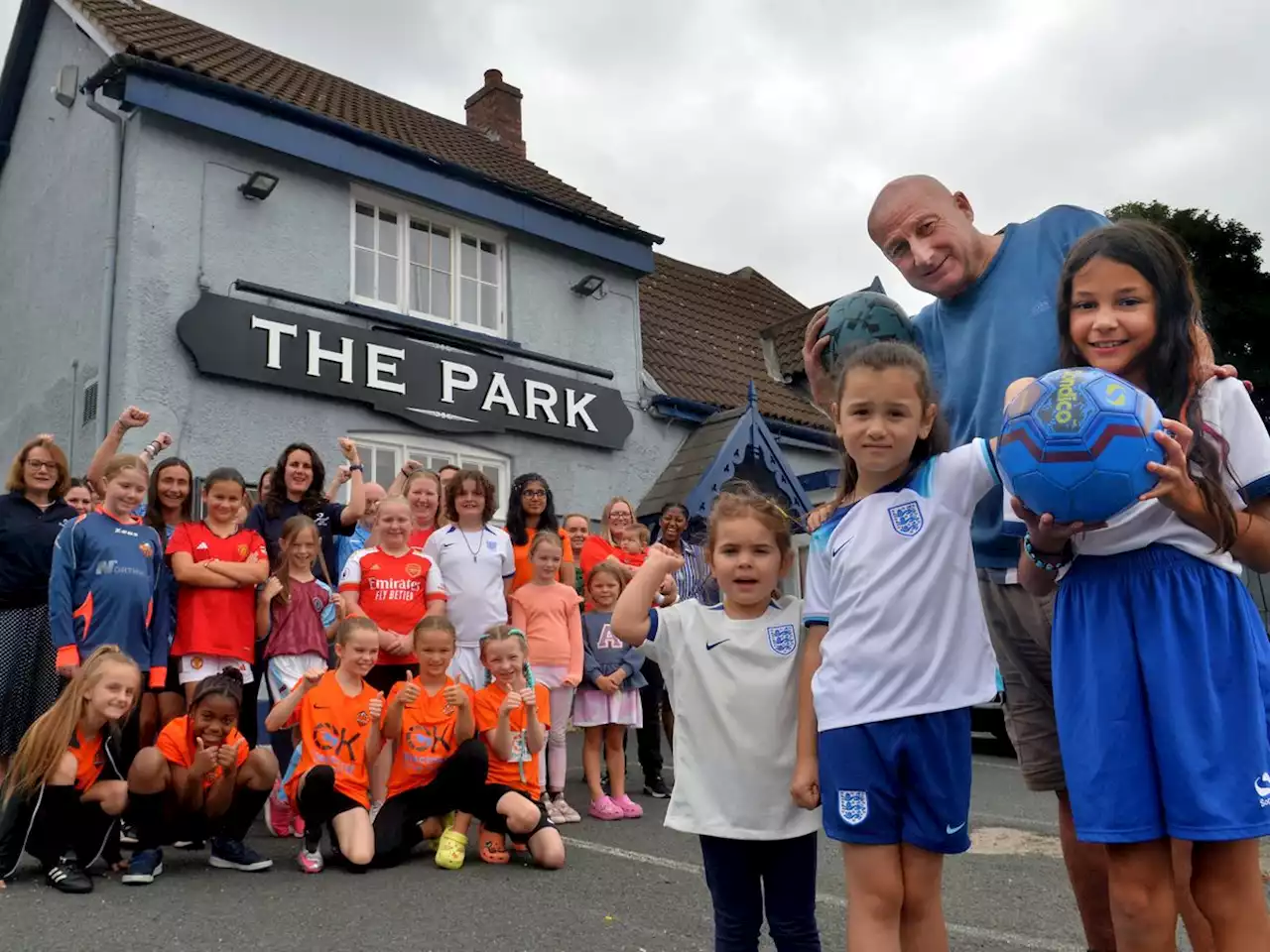 - Wellington pub shows its support for girls grassroots teams and women's football