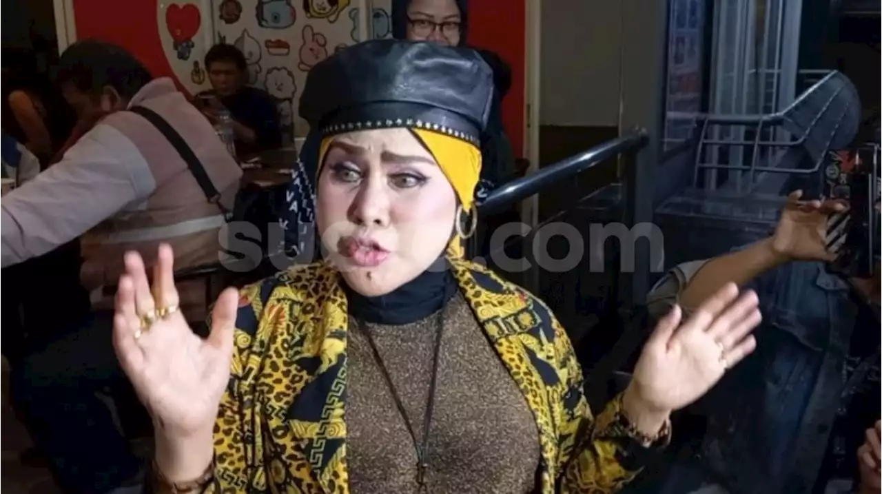 Di Usia 72, Elvy Sukaesih Belum Ada Niat Pensiun Bernyanyi