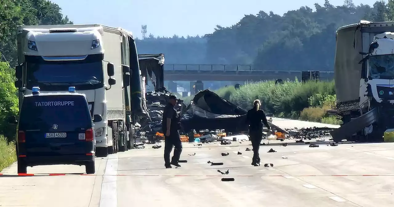 Notfälle: Bergung sowie Ermittlungen nach Unfall auf A2 laufen