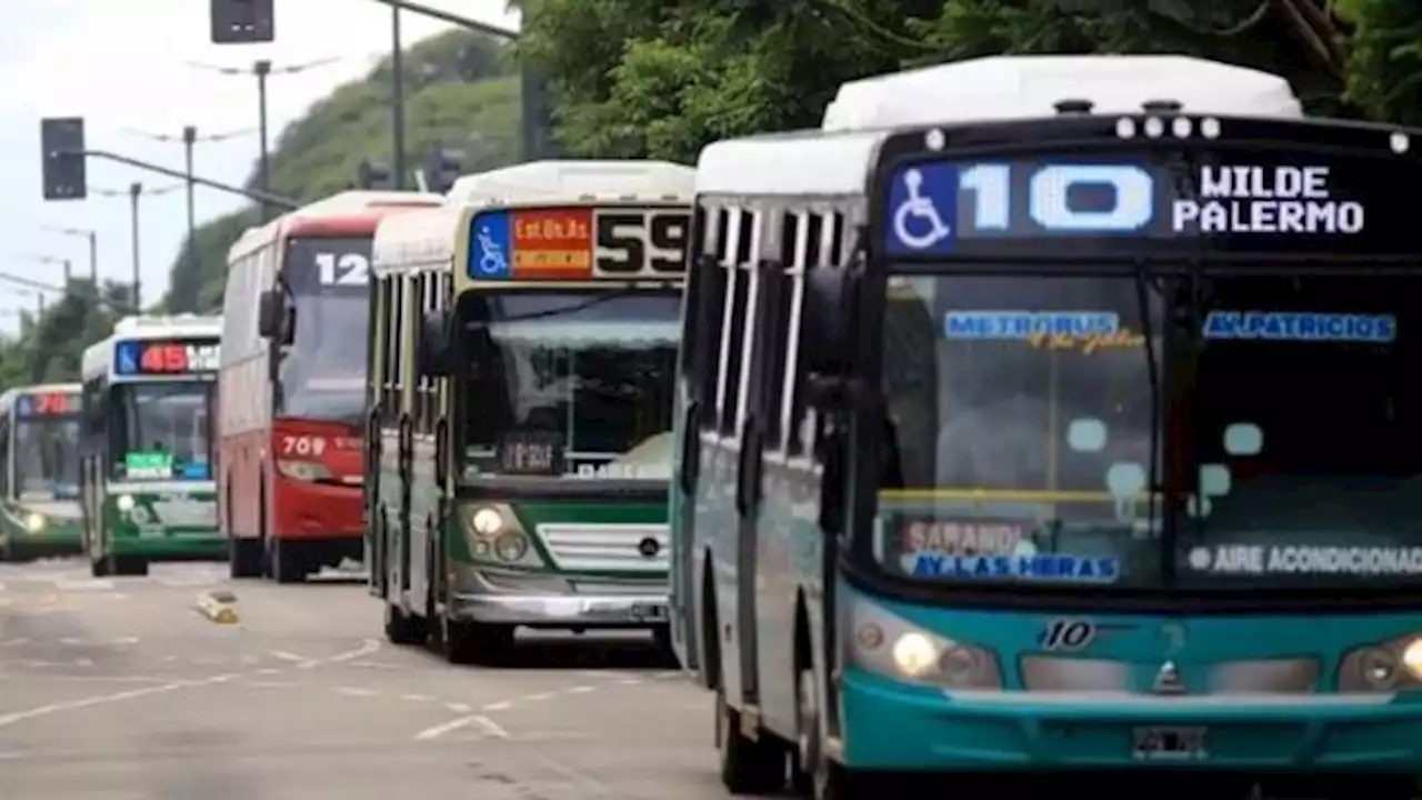 Congelarían el boleto de colectivos y trenes en AMBA hasta después de las elecciones