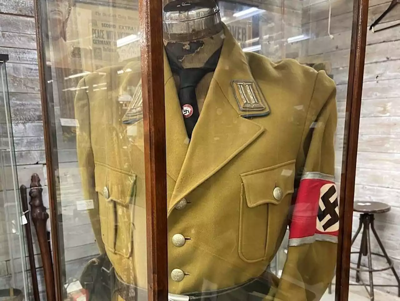 Nazi memorabilia pulled from Waterloo antique market after complaints