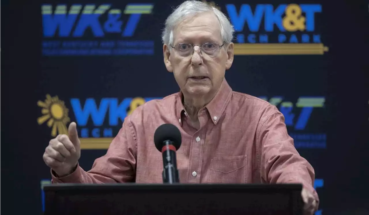 Sen. Mitch McConnell freezes again in Kentucky