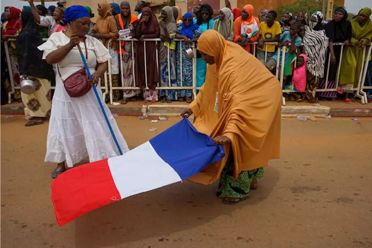 Niger, via immunità ed espulsione per ambasciatore Francia - Ultima ora