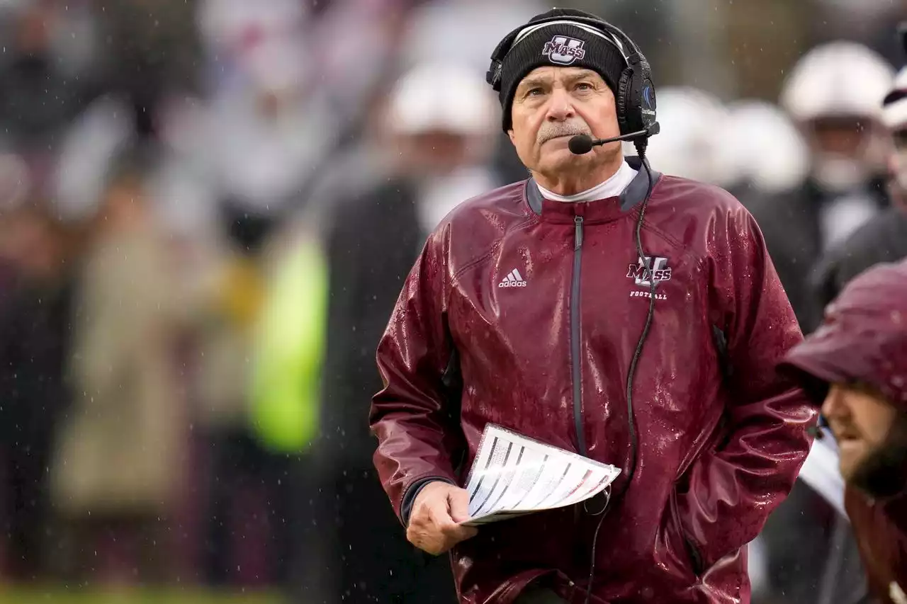 UMass' Don Brown talks Auburn matchup, praises Freeze's offensive play calling