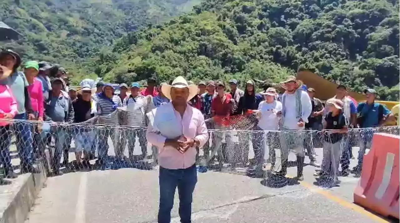 Pescadores protestan en Valle de Toledo contra Hidroituango por presuntos incumplimos