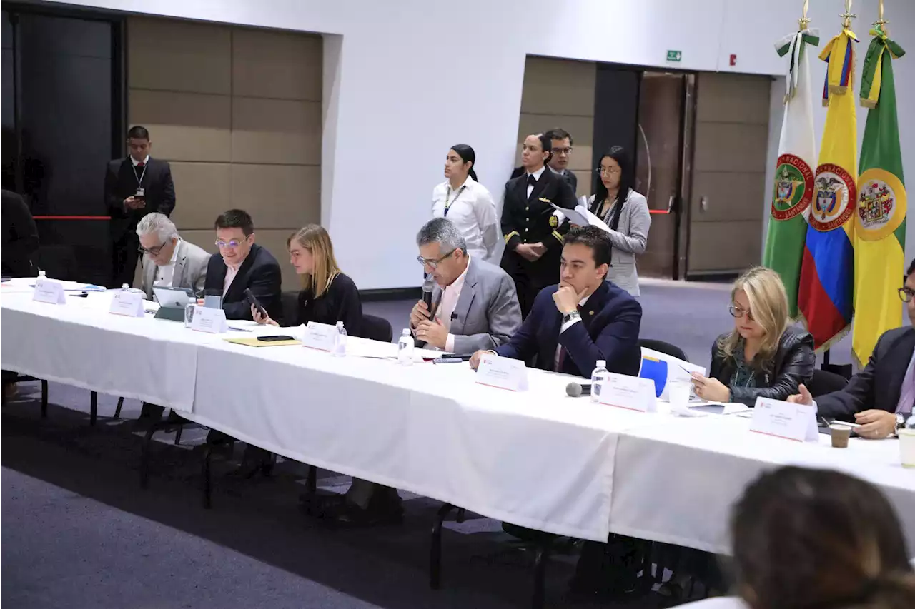 VIDEO: Tensión entre MinInterior y registrador durante Comisión de Garantías Electorales