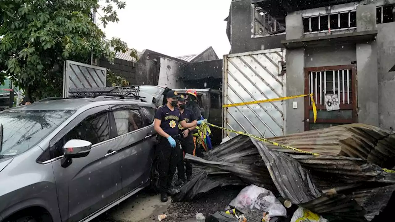 Deadly fire engulfs home warehouse in the Philippines