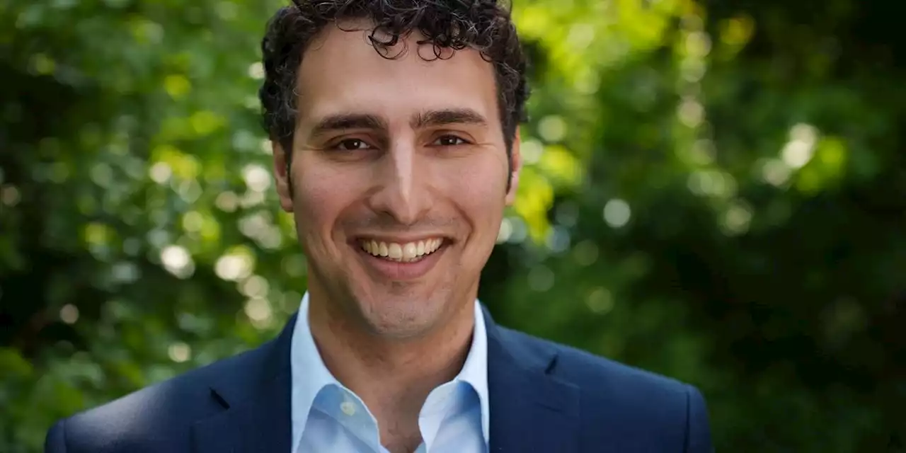 AOC Endorses Aaron Regunberg for Rhode Island's 1st Congressional District