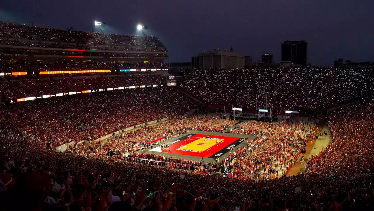 Nebraska: 92.003 Fans besuchen ein College-Volleyballspiel der Frauen