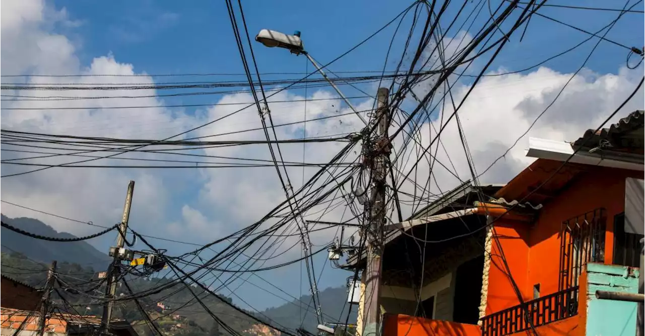 Hombre murió electrocutado mientras intentaba robar cables de alta tensión en Bogotá