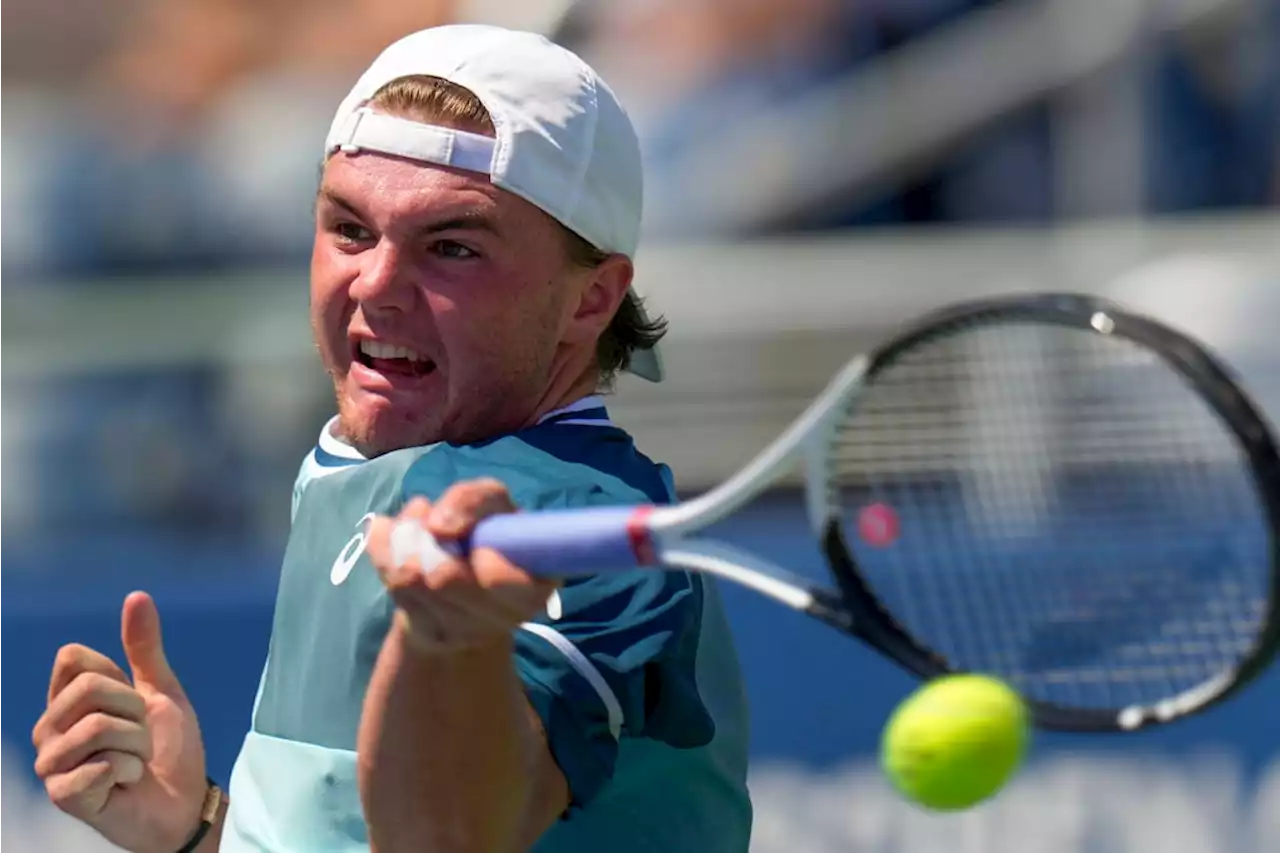 Stricker stuns Tsitsipas in five-set thriller to reach 3rd round