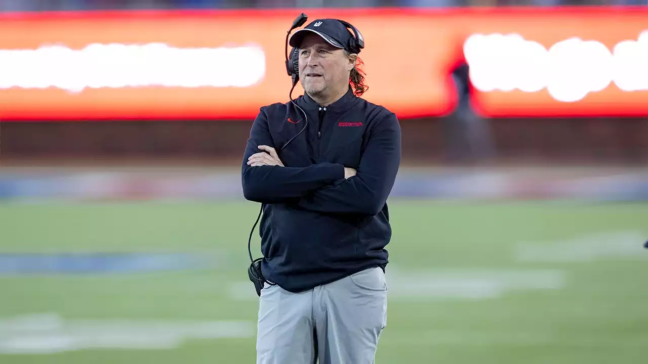 Dana Holgorsen points to Texas, Texas A&M for Houston not joining Big 12 sooner: ‘Screw them’