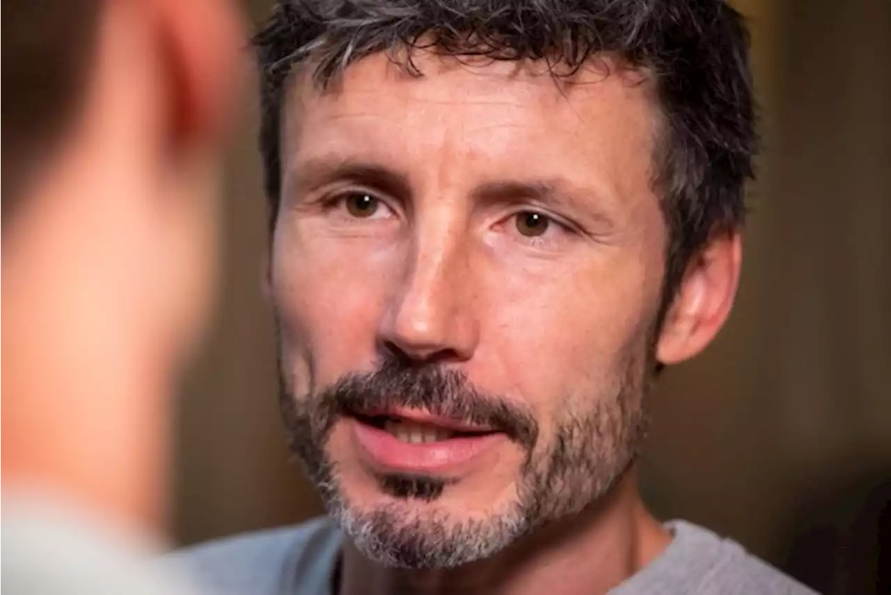 Mark van Bommel blij met loting Champions League: “Dat ik in Barcelona gespeeld heb, maakt het wel speciaal”