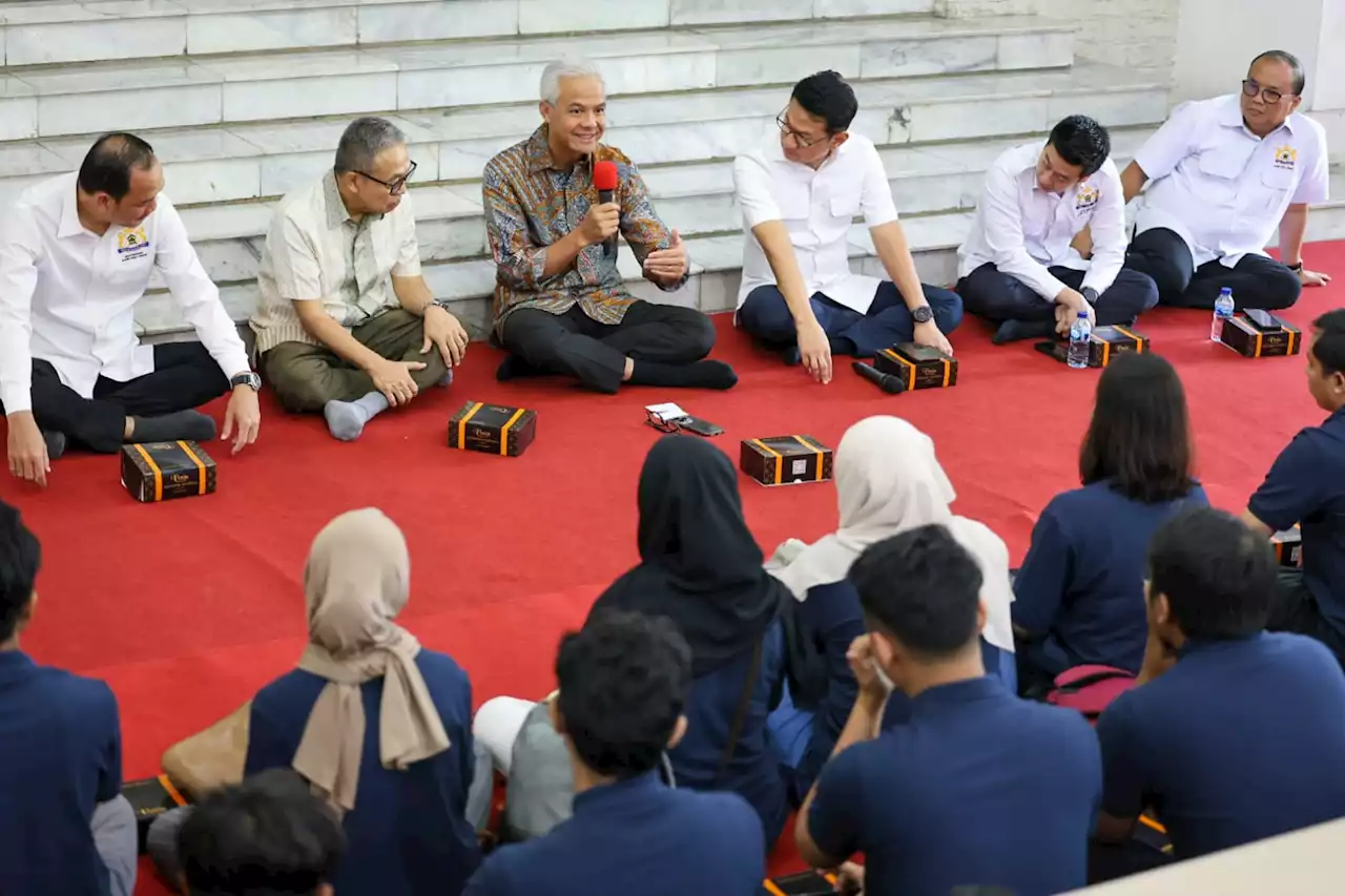 Ganjar Dukung Peningkatan Kualitas SDM dan Lepas 34 Mahasiswa Magang ke Republik Ceko