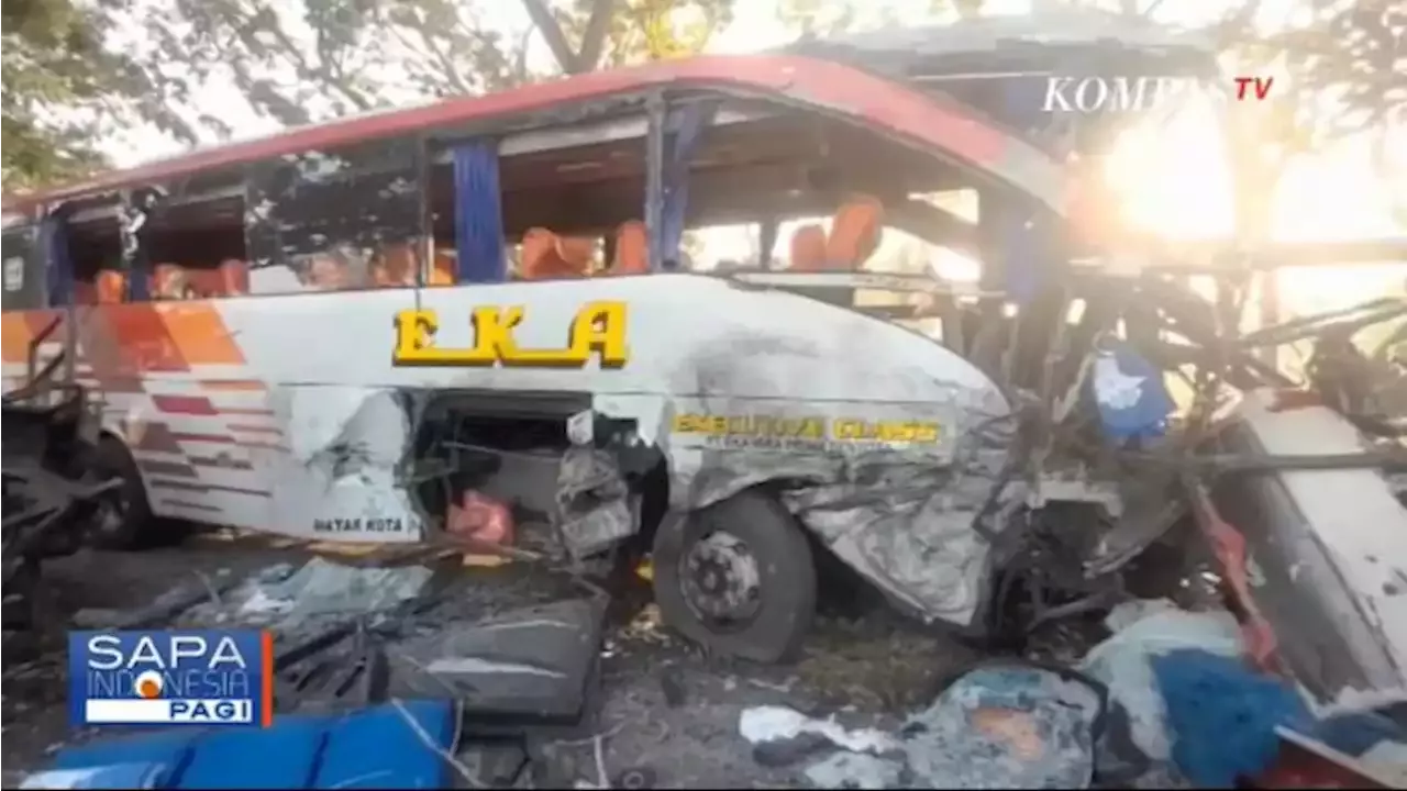 Kecelakaan Bus Eka Dan Bus Sugeng Rahayu Di Ngawi 14 Korban Luka Luka Dilarikan Ke 2 Rumah 1686